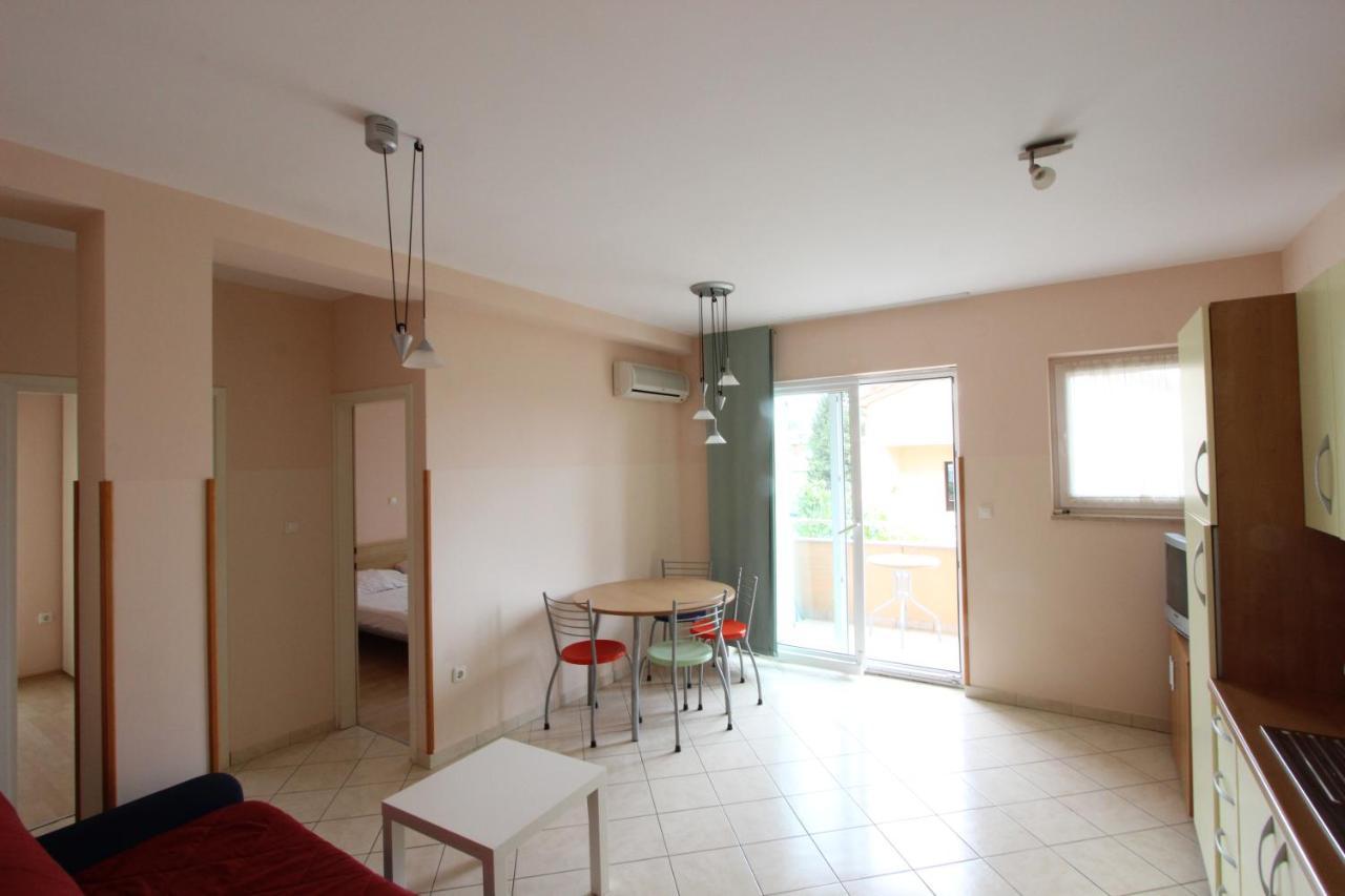 Apartments Miriam Premantura Luaran gambar