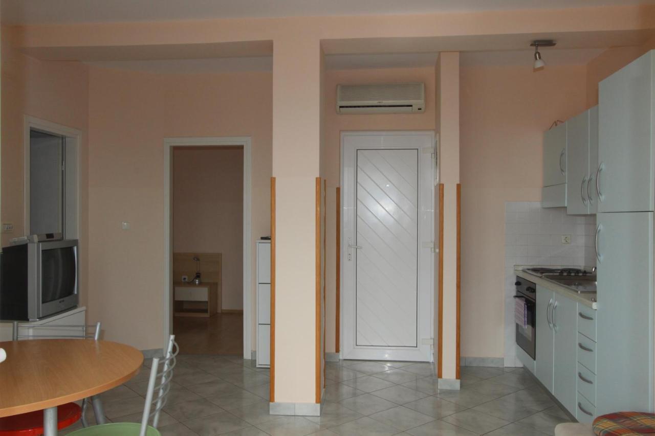 Apartments Miriam Premantura Luaran gambar