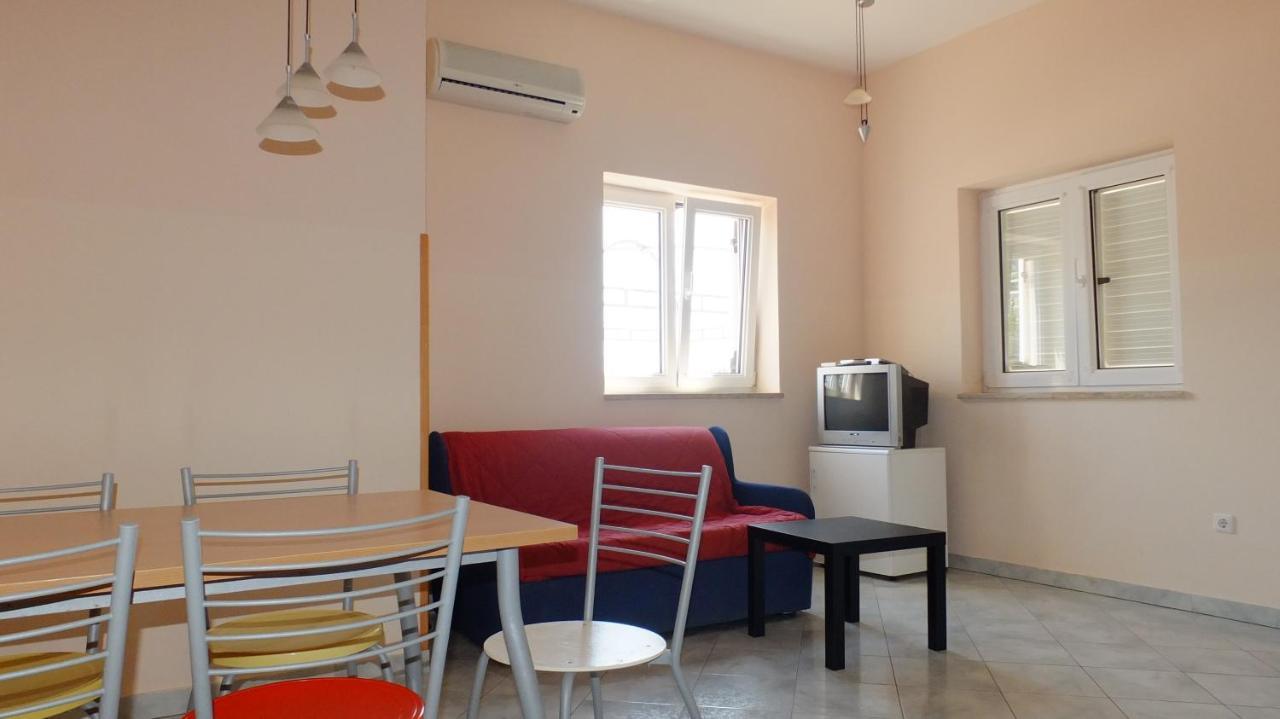 Apartments Miriam Premantura Luaran gambar