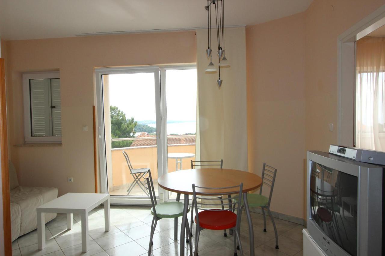 Apartments Miriam Premantura Luaran gambar