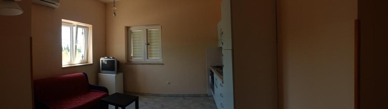 Apartments Miriam Premantura Luaran gambar