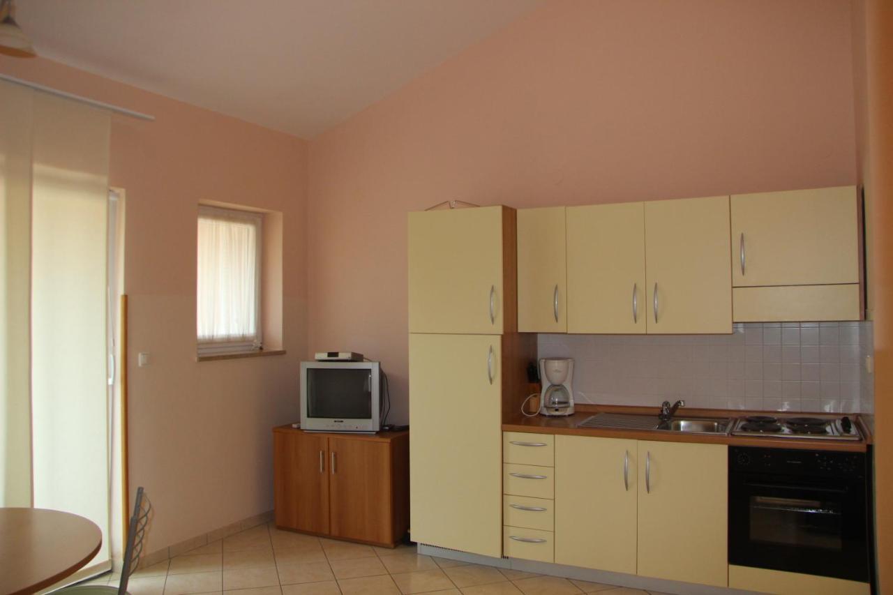 Apartments Miriam Premantura Luaran gambar