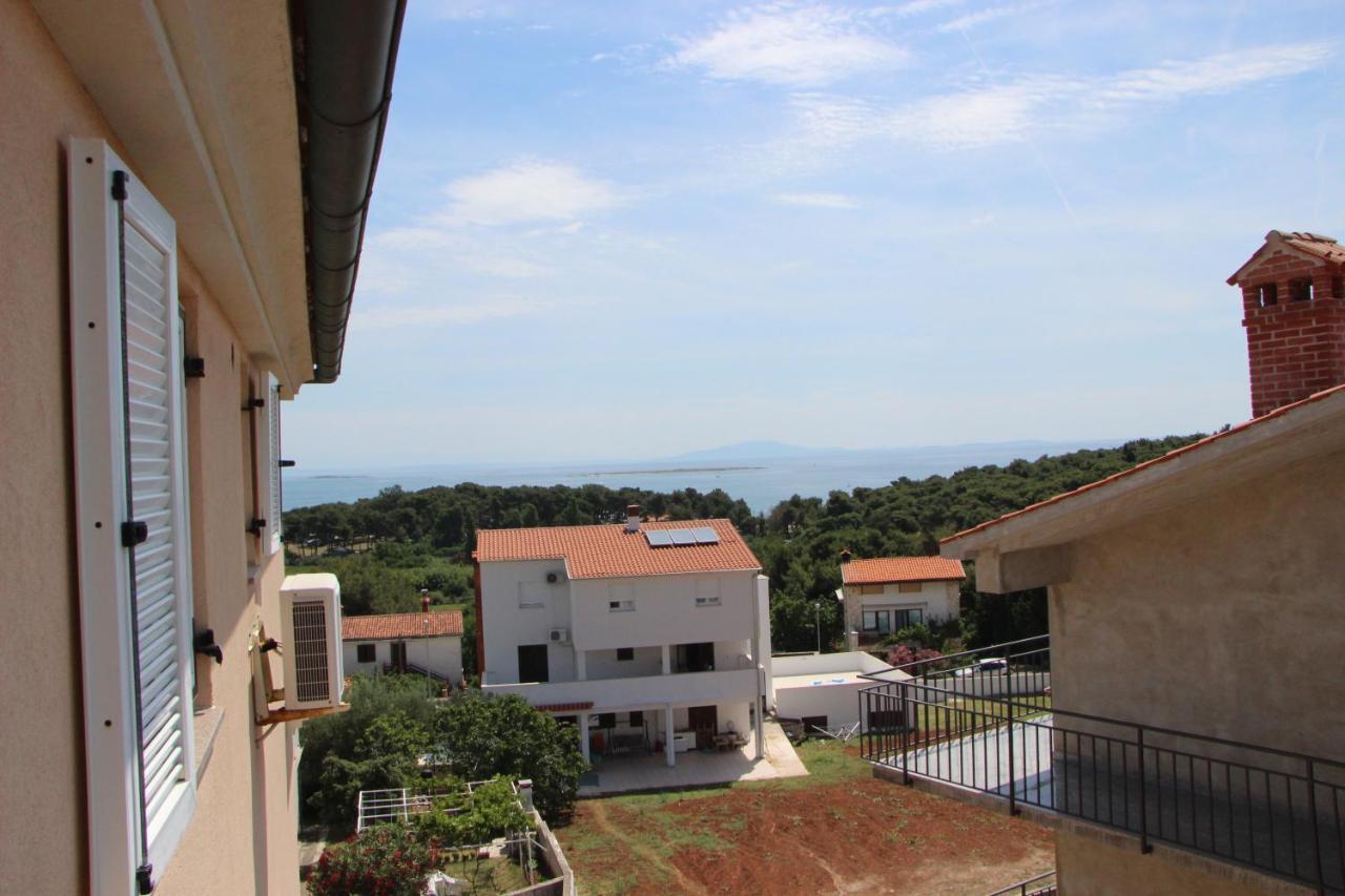 Apartments Miriam Premantura Luaran gambar